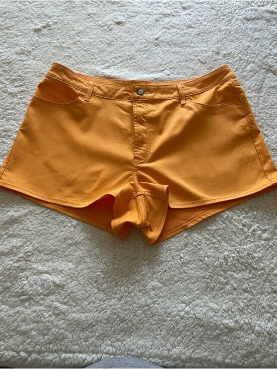 Pants - Orange High-Rise stretch Shorts